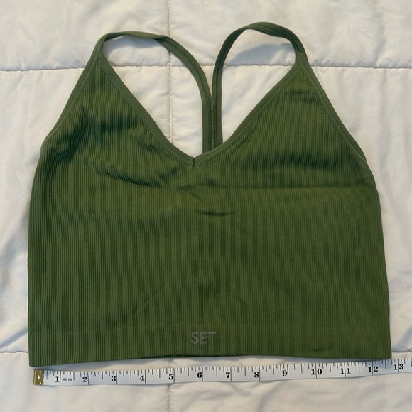 SET active workout top - Picture 1 of 2